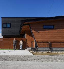 アウトドア好きが選んだ庭とつながる心地いい家