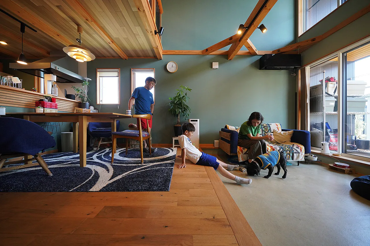 内と外をフラットにつなぐ「土間リビング」