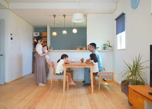 https://www.across-home.com/column/solid-wood-floor-benefits-care/